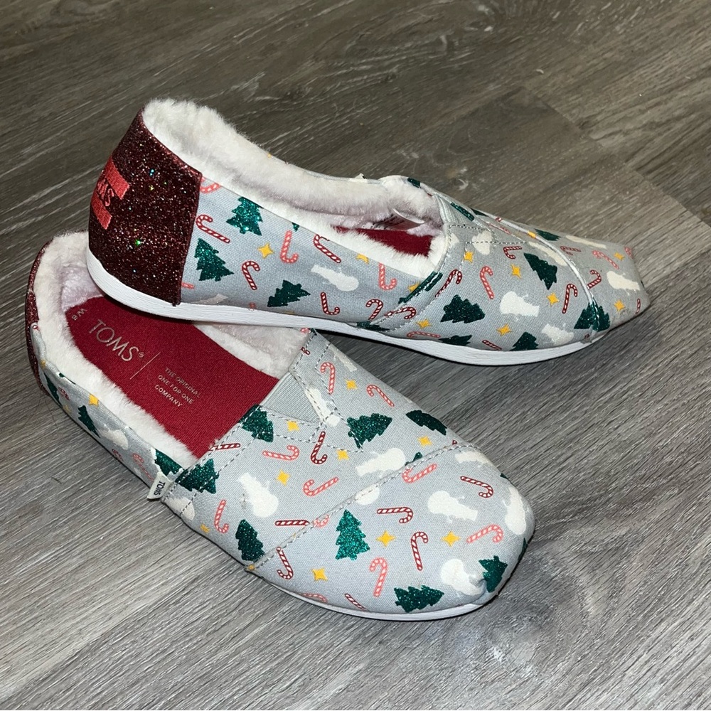 TOMS Shoes (Size 6 Holiday Edition)